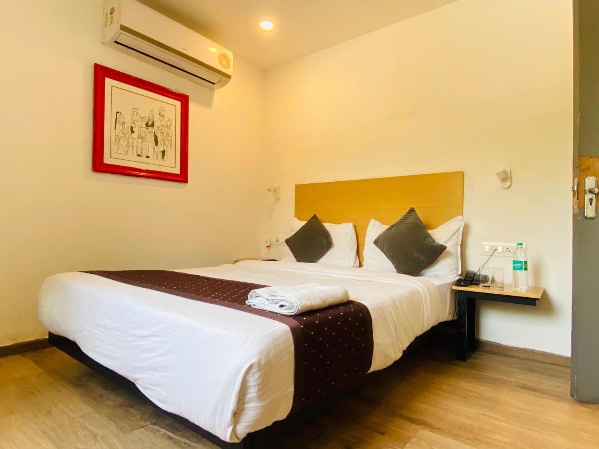 Qotel Hotel Ip Residency East Delhi Preet Vihar ニューデリー エクステリア 写真