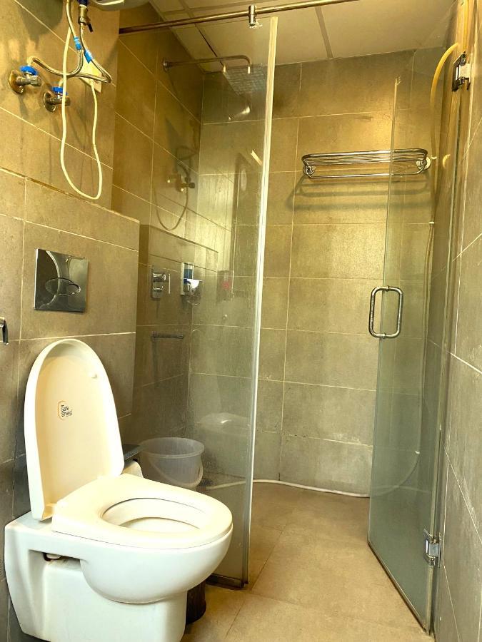 Qotel Hotel Ip Residency East Delhi Preet Vihar ニューデリー エクステリア 写真