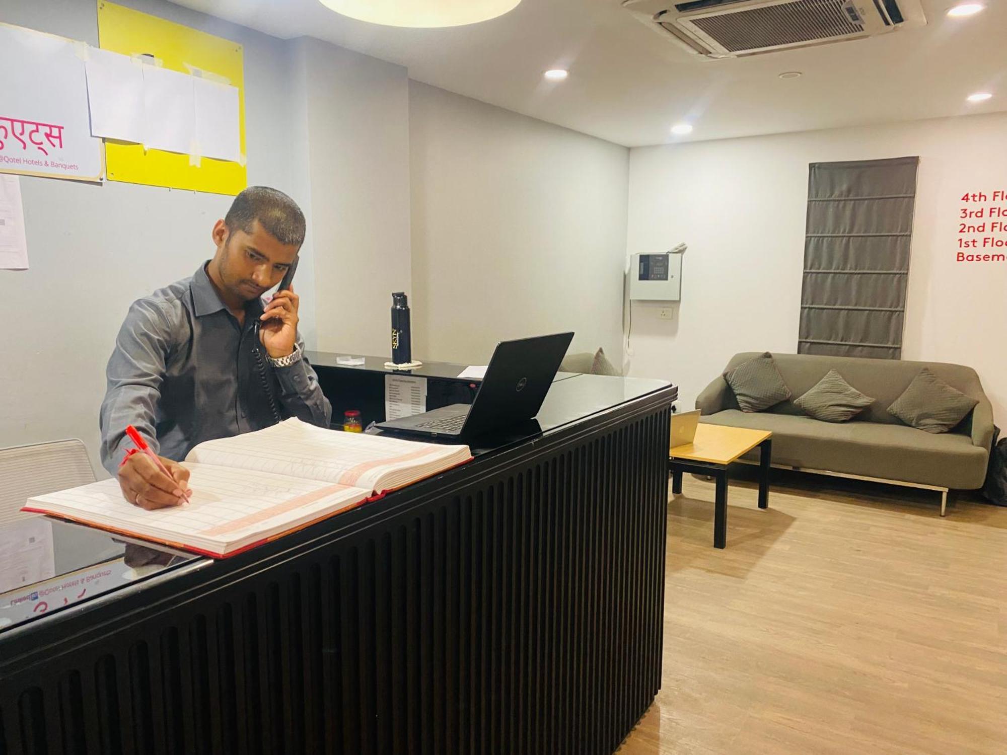 Qotel Hotel Ip Residency East Delhi Preet Vihar ニューデリー エクステリア 写真